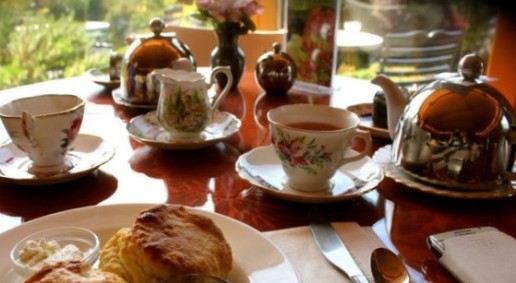tea-and-scones-CherryBanana-flickr-e1412199275391